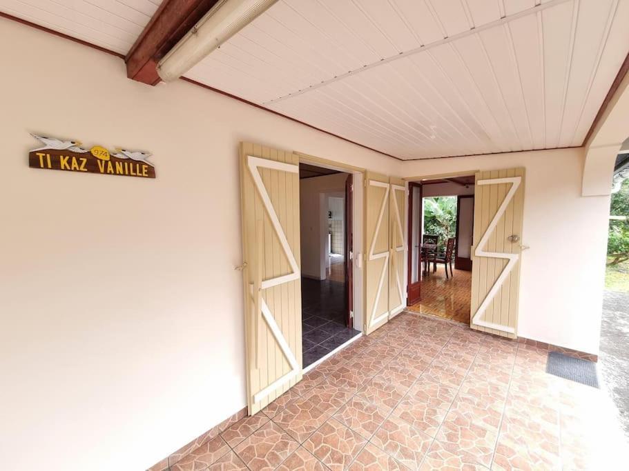 Ti Kaz Vanille Saint-Philippe Exterior foto
